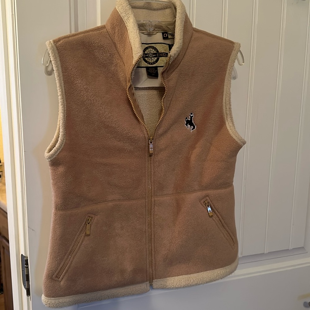 North End Fleece Vest-Wyoming Cowboys